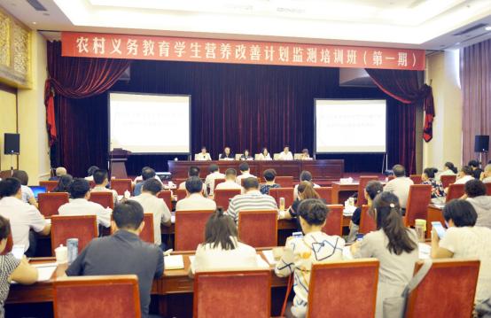 营养餐食手抄报_关于营养餐的手抄报简单又漂亮_嗯营养餐手抄报