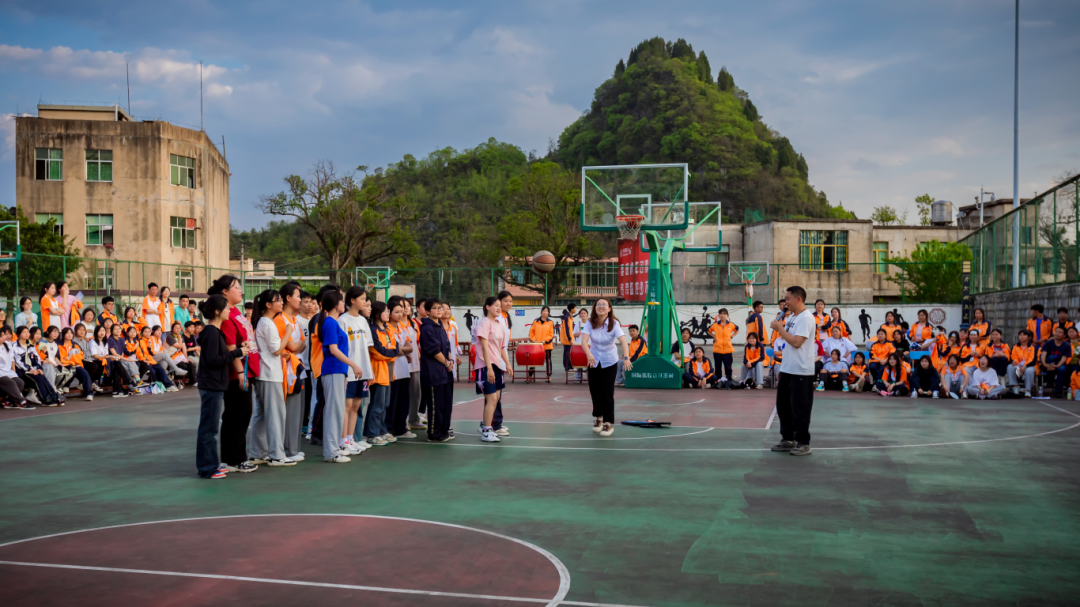 篮球高中联赛冠军_全国篮球第一高中生_宜山高级中学篮球冠军