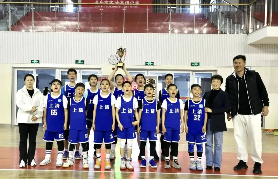 城东体育馆篮球_城东实验学校篮球比赛冠军_东城实验中学篮球队