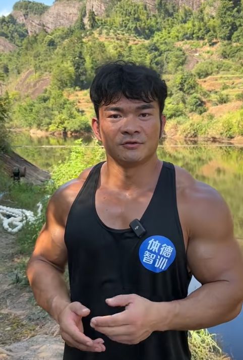 36岁健身_健身吧素食健身_健身器材