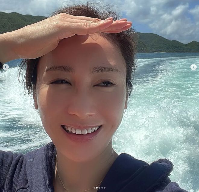健身女星_健身明星女神_65岁女明星健身