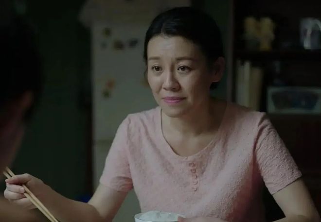 65岁女明星健身_健身女星_健身明星女神