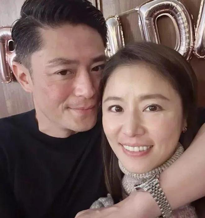 65岁女明星健身_健身明星女神_健身女星